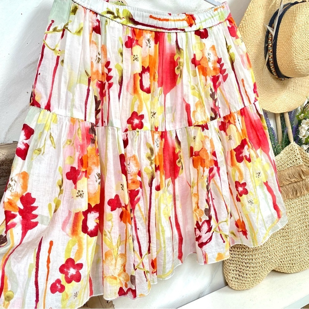 Sweet flowy floral mini skirt w shabby chic vacay prairie vibe